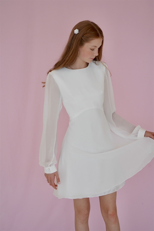 Konfirmationskjole Edith i stilrent design