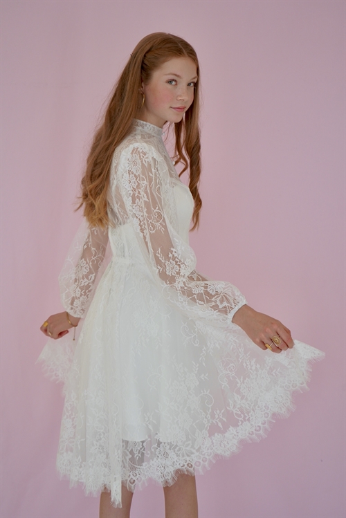 Konfirmationskjole Gry, all-in på blonder